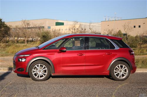 雪铁龙将基于C4打造新跨界SUV 谍照曝光