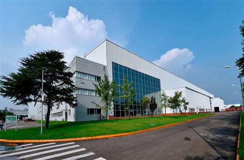 仅靠两款车型，称霸行业细分市场