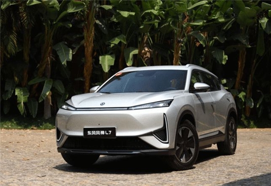 纯电续航205km版售12.99万起 东风风神L7上市交付