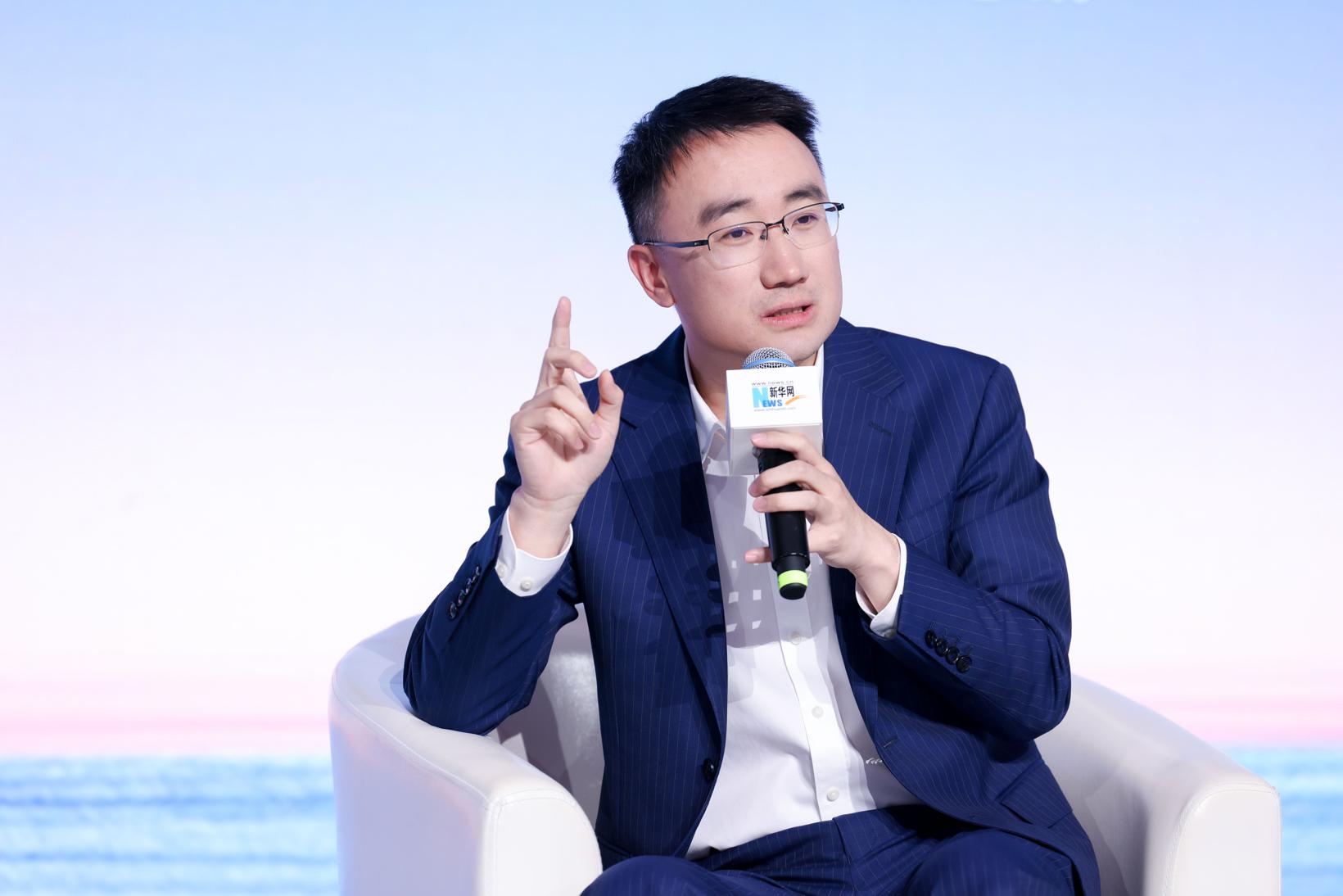 科技重塑，向新而行 2025新华网科技创新与产业融合论坛在沪举办