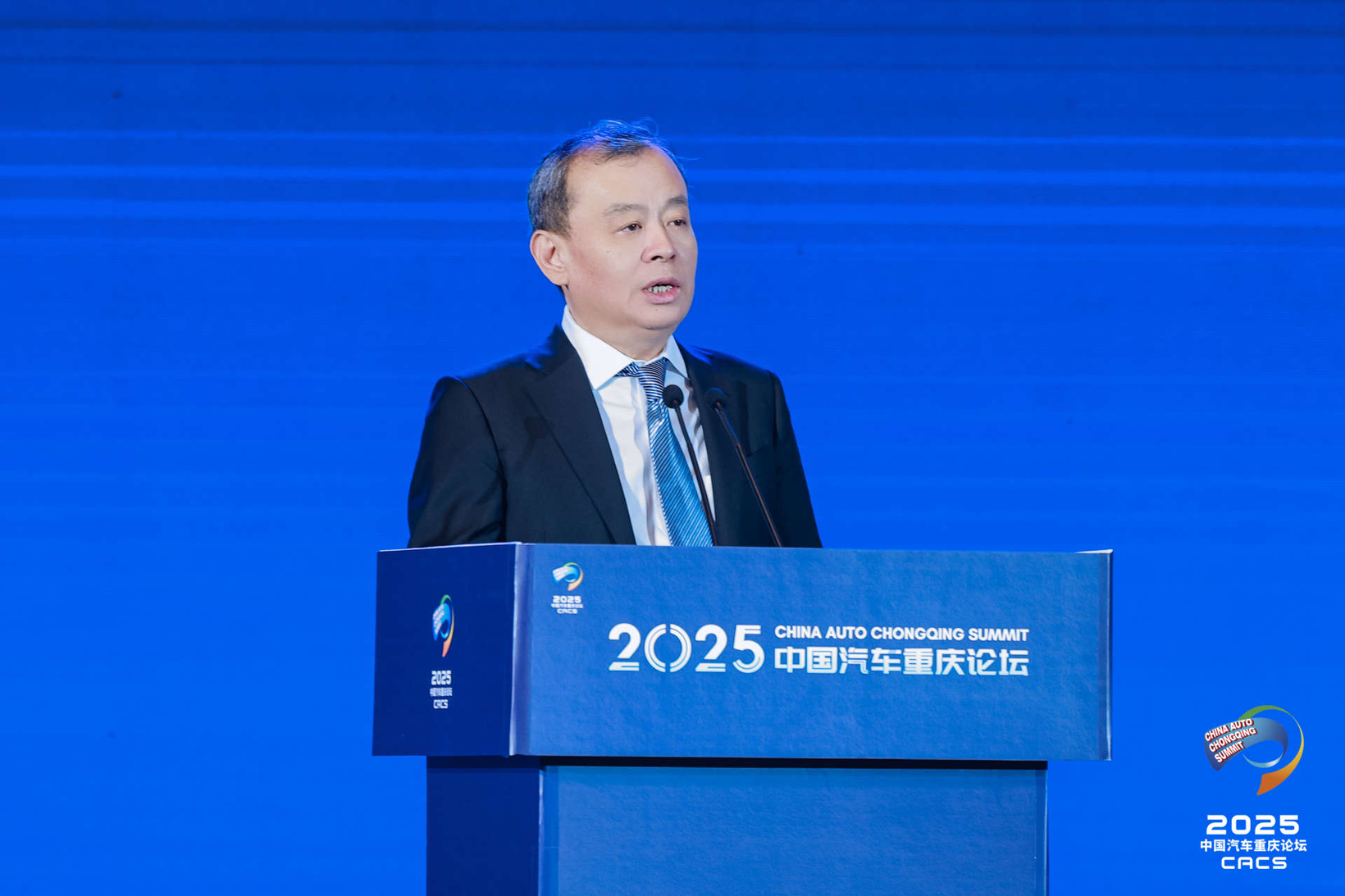 汽车行业靠什么摆脱“内卷”泥潭？