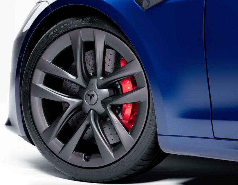 特斯拉为Model S Plaid推出碳陶瓷制动套件 价值20,000美元