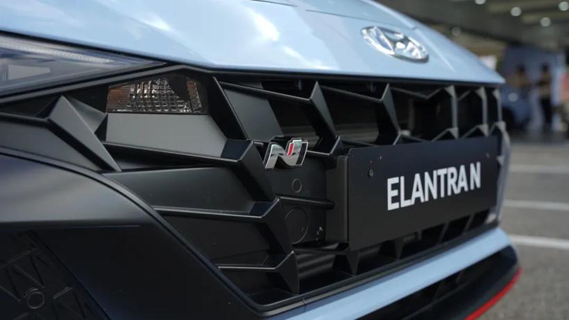 试驾现代ELANTRA N：赛道上的性能“猛兽”，纯粹的驾驶乐趣