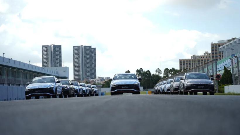 试驾现代ELANTRA N：赛道上的性能“猛兽”，纯粹的驾驶乐趣
