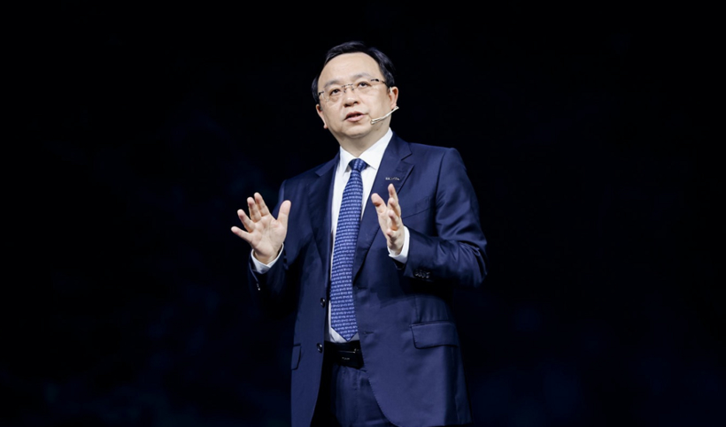 锂价狂跌，车企自研电池纷纷亮相，“宁王”还能称王多久？