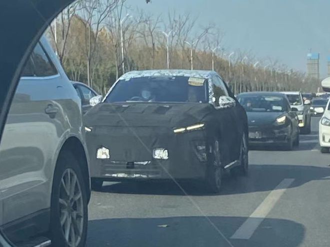 定位中型纯电轿车 蔚来ET5将于12月18日发布