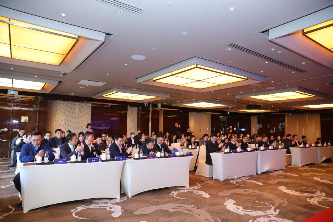 长三角燃料电池汽车产业化发展研讨会暨“燃料电池专委会”成立仪式成功召开