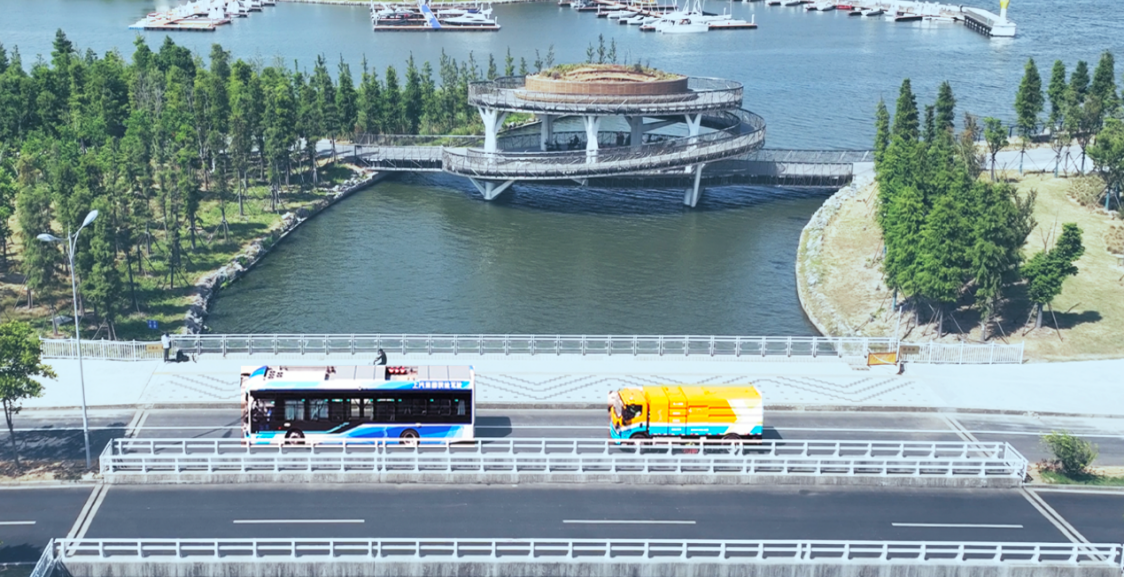 全球领跑！友道智途获全球首张智能网联汽车示范运营牌照