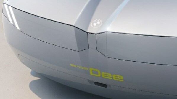 宝马集团终极数码搭档BMW i 数字情感交互概念车（Dee）全球首发
