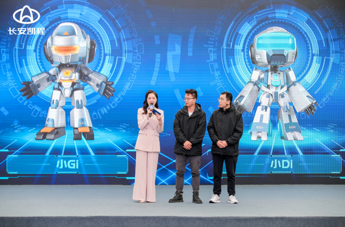 强芯出发，新长安星卡、新长安睿行M60正式上市