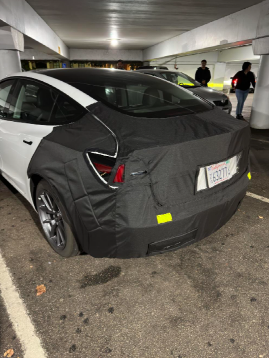 每日点评| 新款Model 3曝光，网友直呼“丑”