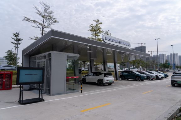 埃安发布“快速补电+V2G”计划，构筑体系化战略护城河