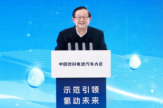 紧抓示范效应，推动氢燃料电池汽车高质量发展