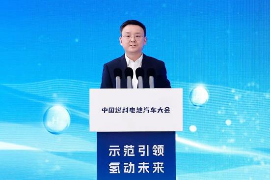紧抓示范效应，推动氢燃料电池汽车高质量发展