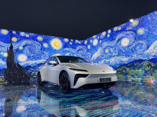 东风奕派eπ007上市售15.96万起 还可选装剪刀门