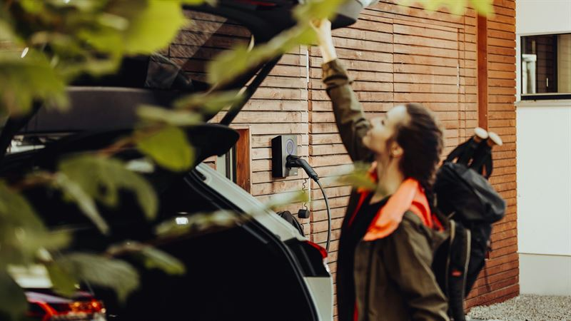 如何摆脱里程焦虑：EV驾驶员需要改变充电观念 而不是使用大电池