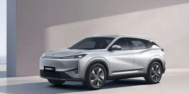 纯电续航205km版售12.99万起 东风风神L7上市交付