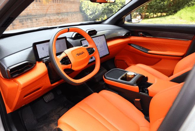 纯电续航205km版售12.99万起 东风风神L7上市交付