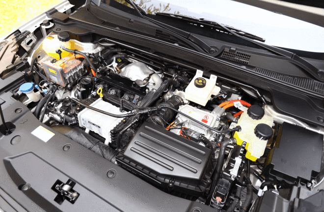 纯电续航205km版售12.99万起 东风风神L7上市交付