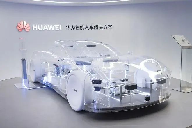 华为“放手”问界