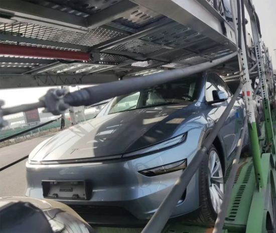 新款特斯拉Model Y实车内饰图首度曝光