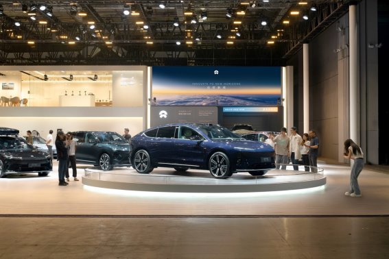 蔚来公司三大品牌齐聚2025上海车展 李斌提出智能汽车“新三大件”