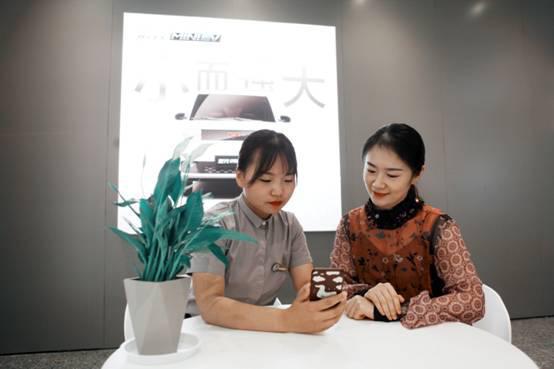 外观惊艳！全国首家五菱新能源体验店正式落户河南商丘
