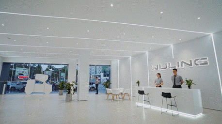 外观惊艳！全国首家五菱新能源体验店正式落户河南商丘